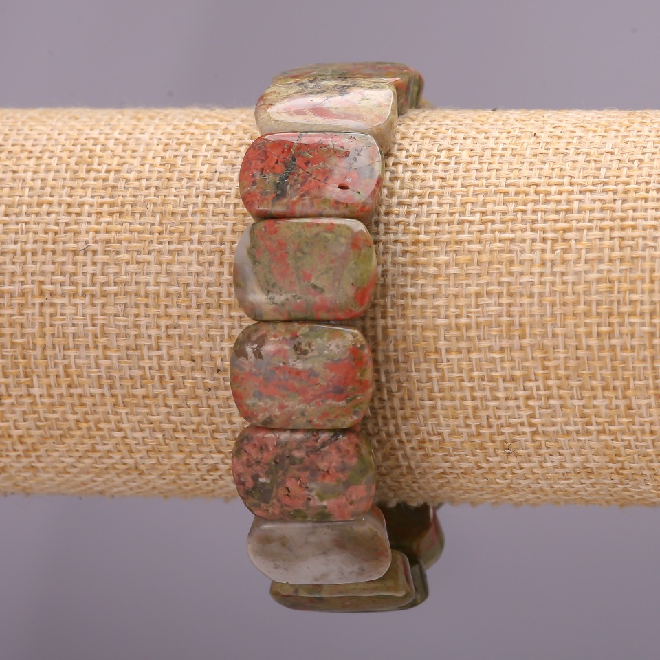 Bransoletka z jaspisu heliotropu, ogniwo 13×18×6 mm na elastycznej gumce, obwód 18 cm