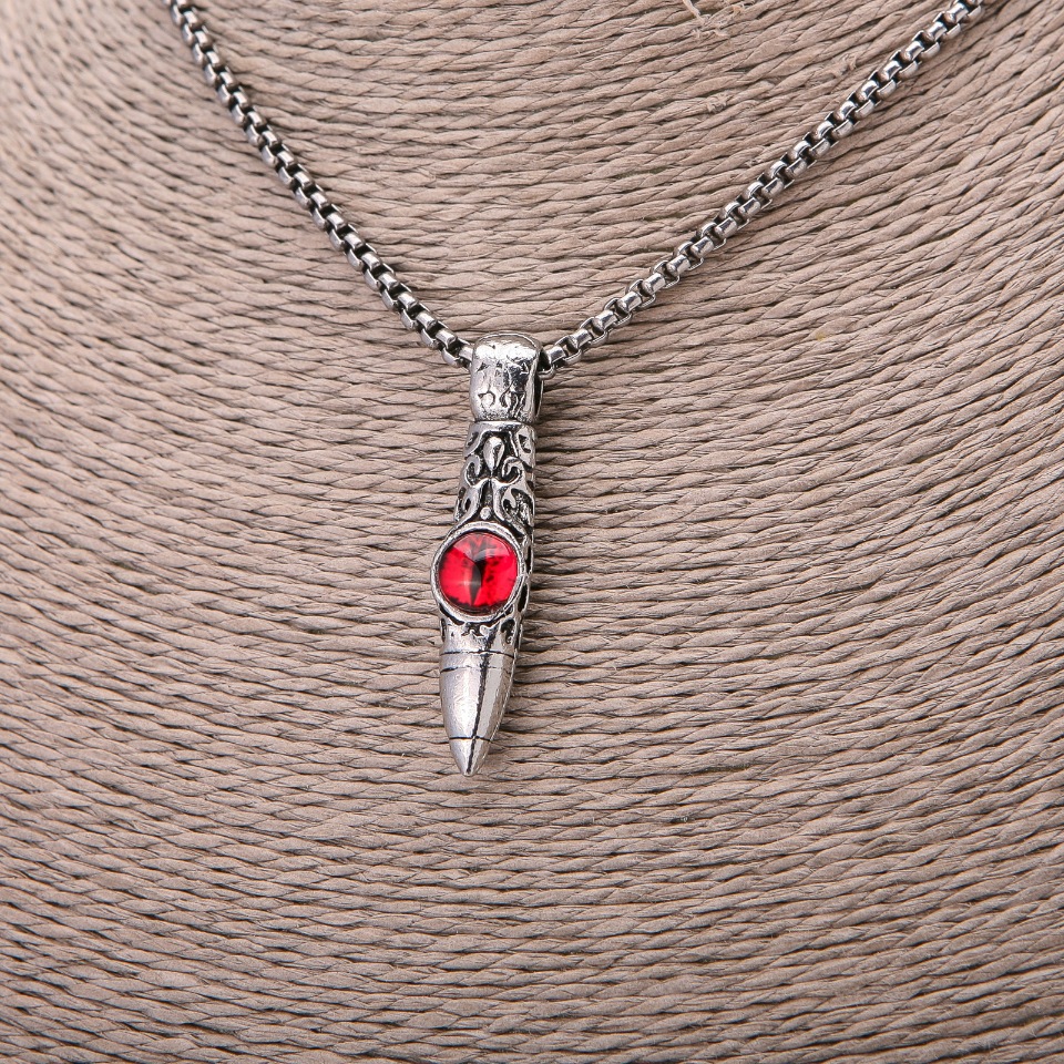 Wisiorek Kula z Czerwonym Okiem Smoka 9x43 mm na łańcuszku, długość 65 cm kolor metalu: srebrny