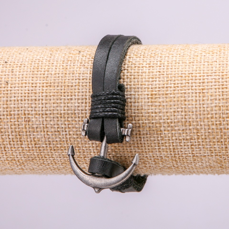 Bransoleta Kotwica z metalowymi wstawkami, długość 21 cm, grubość 10 mm, ekoskóra, kolor czarny