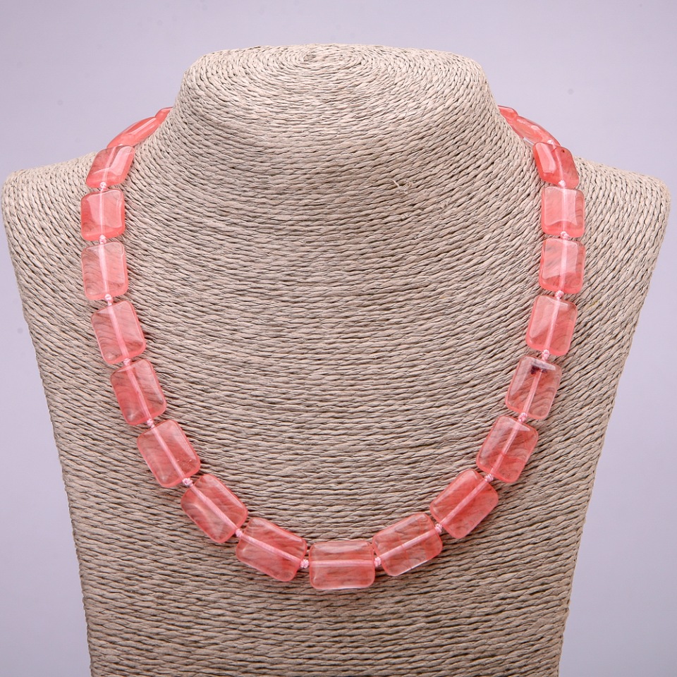 Naszyjnik z naturalnego kamienia chalcedonowego, prostokątny, rozmiar 13×18 mm, długość 48 cm