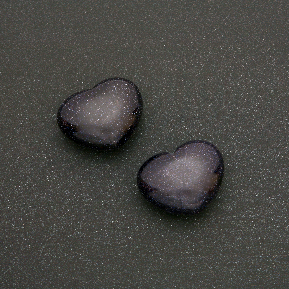 Serce pamiątkowe z awenturynu «Noc Kairu» – niebieski piasek (+-)21×27 mm