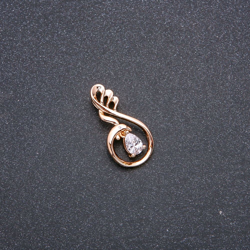 Wisiorek Xuping pozłacany 18k z białym kamieniem i cyrkonią 27×13 mm +