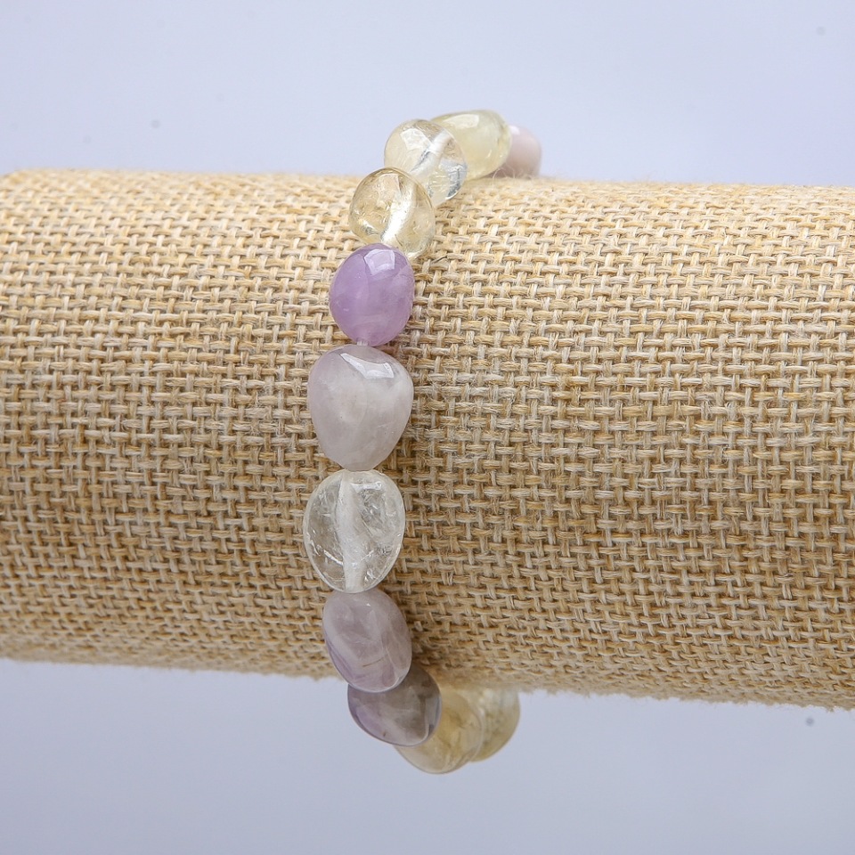 Bransoletka na gumce «Asorty kamieni galowanych», średnica 12×8 mm, obwód 18 cm +