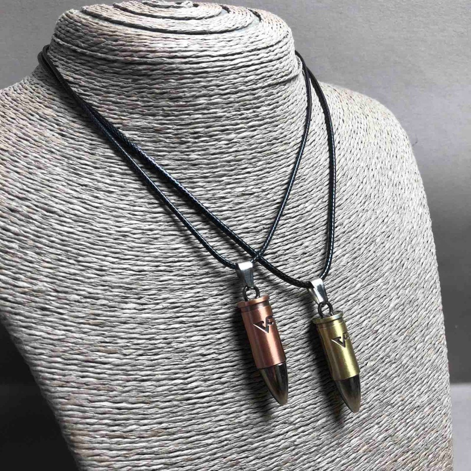 Zawieszki dla pary Kula w kolorze złotym i brązowym metalu 45×10 mm, długość 45–50 cm