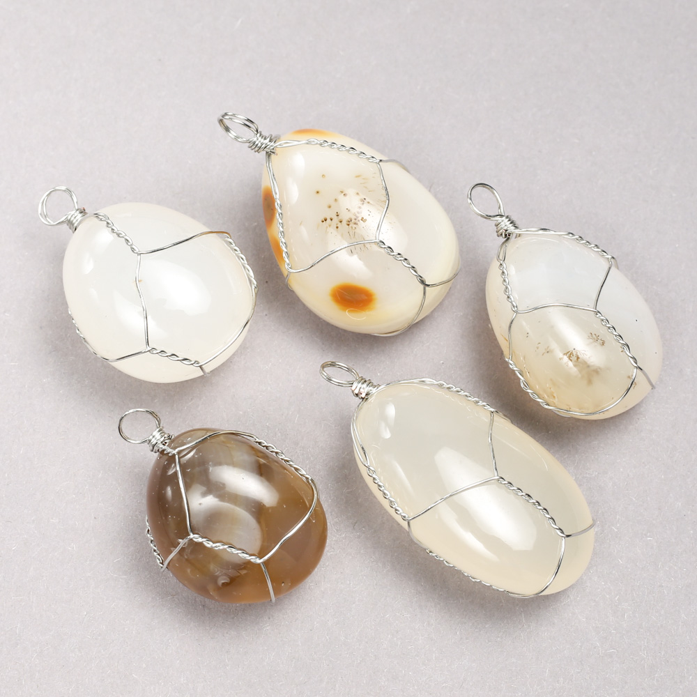 Wisiorek w srebrnym oplocie z naturalnego kamienia – agat dymny, średnica 35×20 mm+