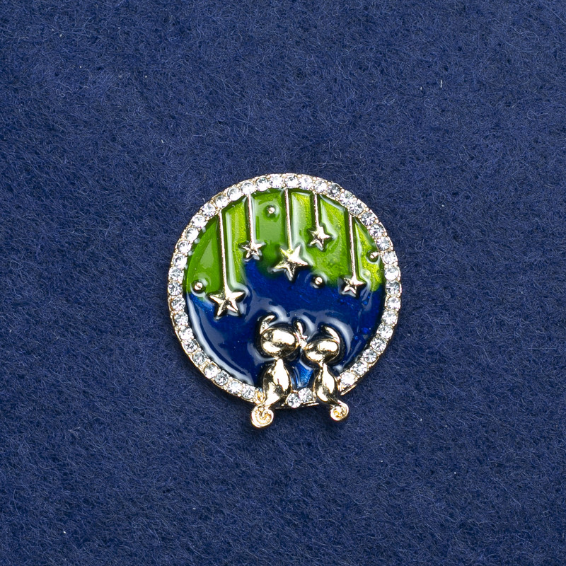 Broszka Planeta z złocistego metalu, emalii i cyrkonii, 25 mm +