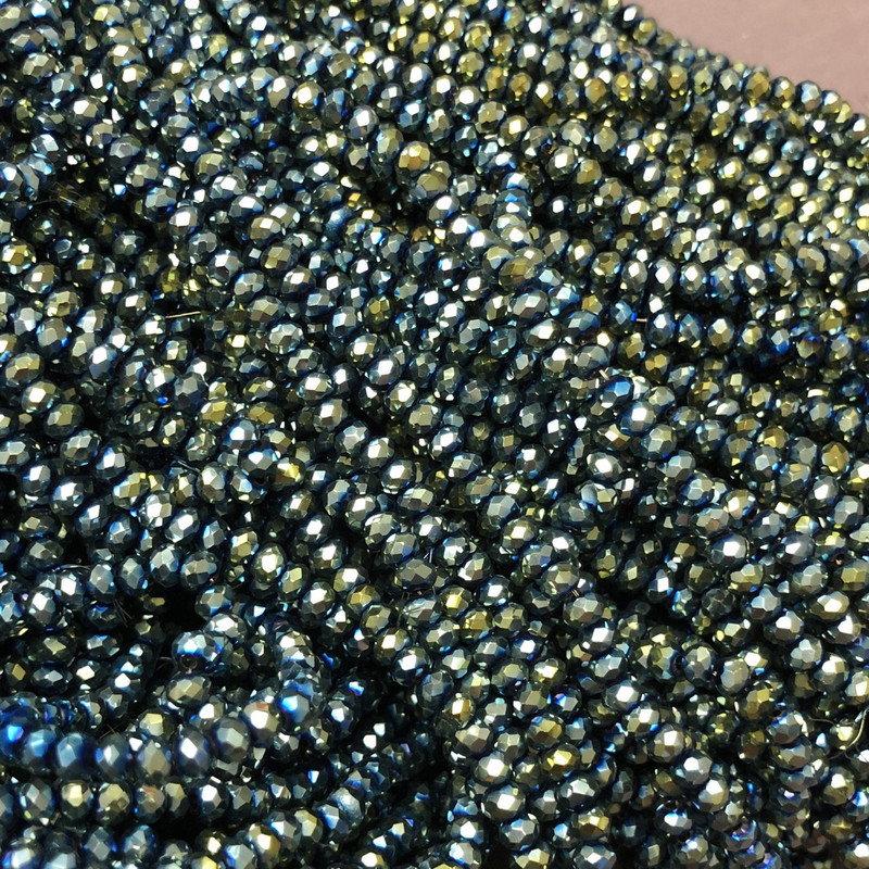 Koraliki czeskiego kryształu na żyłce, szaro-zielone wykończenie z benzynowym połyskiem, fasetowane rondelki, średnica około 3,5×3 mm, długość 36–38 cm +