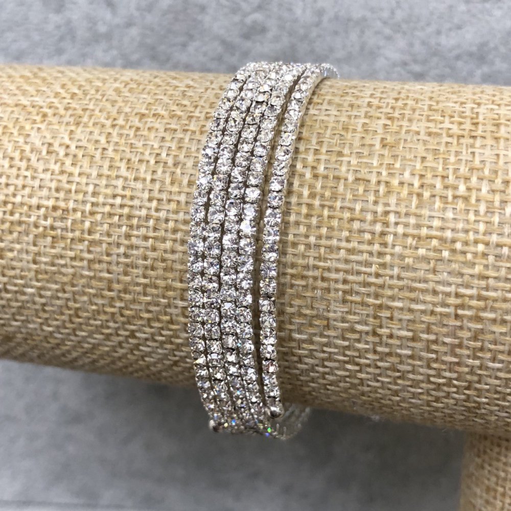 Bransoletka spiralna na pięć zwojów, kryształy białe, obwód 18–22 cm