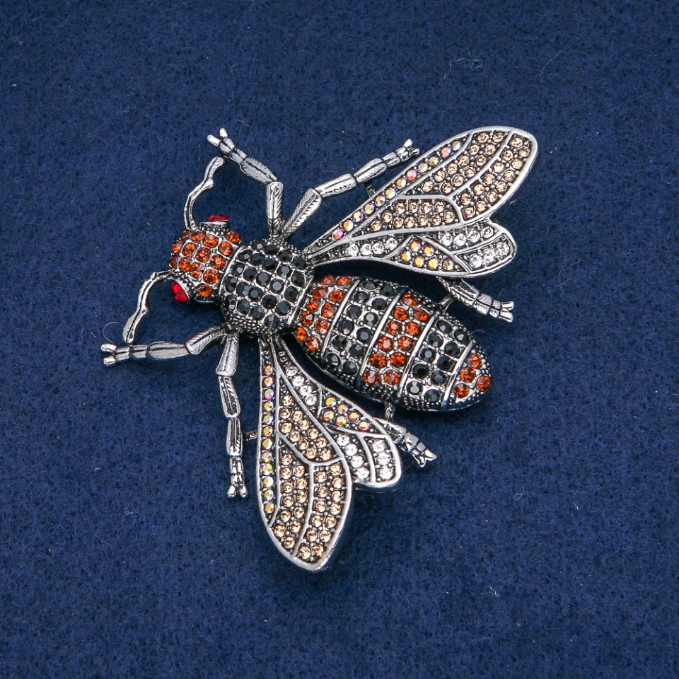 Broszka Motyl złociste, czarne i benzinowe kryształy, ciemnosrebrny metal 70x55 mm +