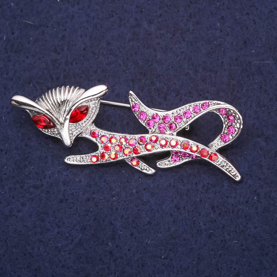Broszka „Lisiczka” z czerwonymi cyrkonami 53×20 mm, srebrzysty metal