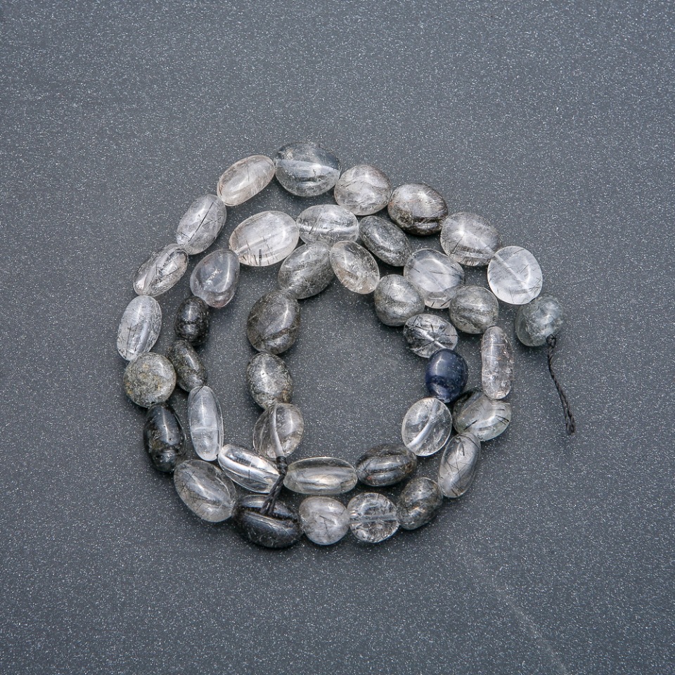 Koraliki fasetowane z kwarcu rutylowego włosistego na nitce, średnica 8×9 mm, długość 41 cm