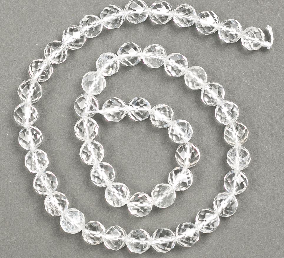 Koraliki z naturalnego kamienia – fasetowana kulka z kryształu górskiego, średnica 8 mm, długość 39 cm +