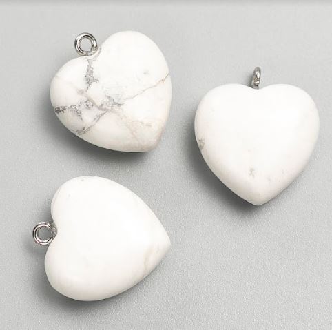 Wisiorek Serce z kaolinitu, średnica 27×25×10 mm+