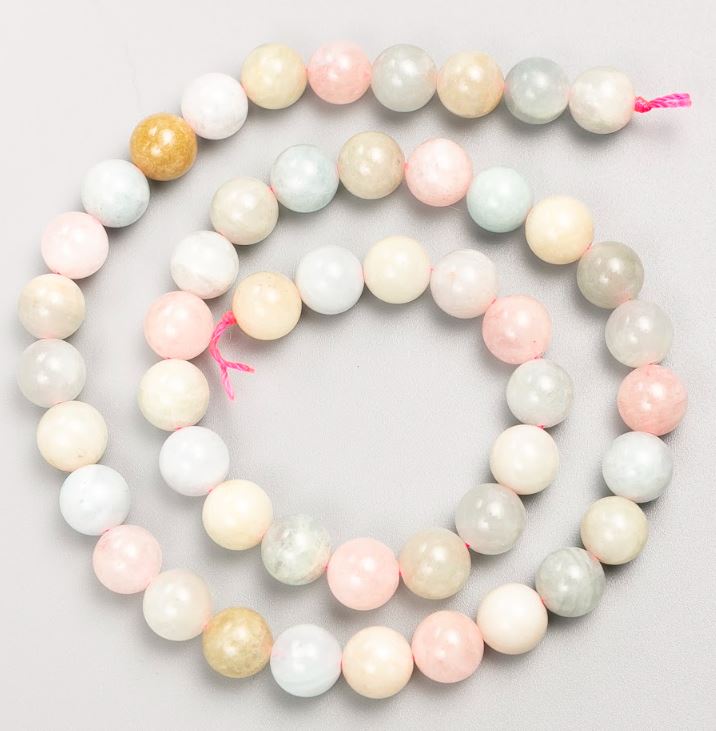 Koraliki na nitce z naturalnego kamienia – morganit, gładka kulka, średnica 8,5 mm, długość 40 cm