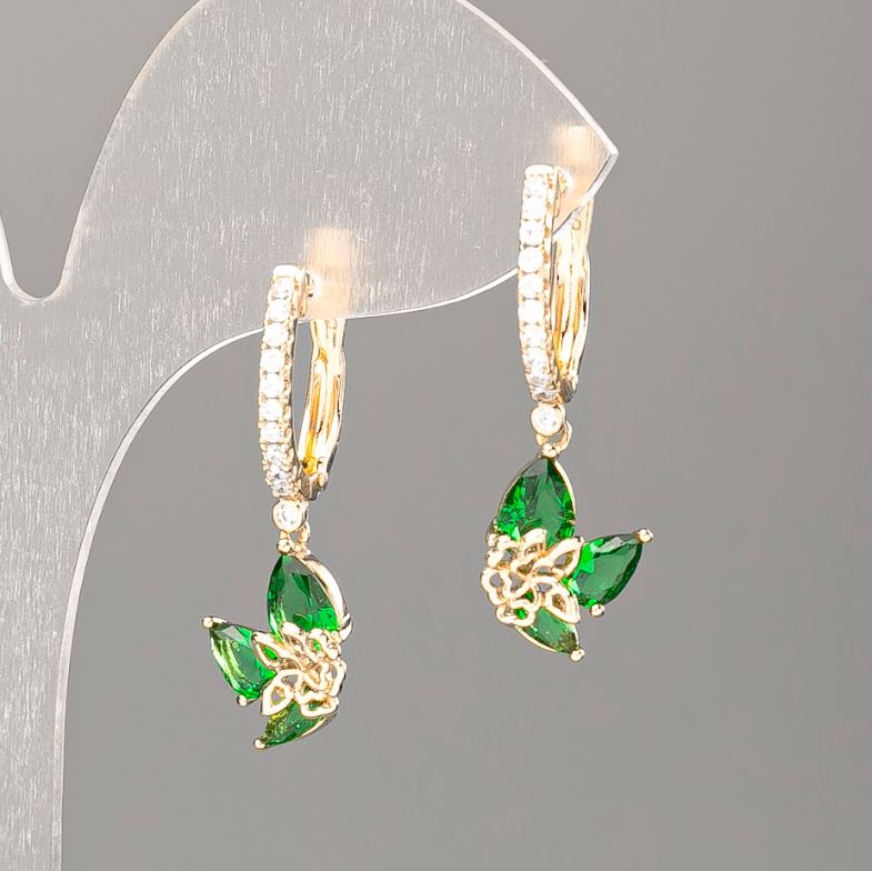 Kolczyki Xuping Pozłacane 18K z zielonym kamieniem, białymi cyrkoniami 30×10 mm