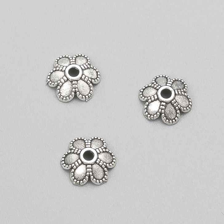 Końcówka do biżuterii, kolor metalu: srebrny, średnica 9×3 mm (±), opakowanie -20 g, 62(±) szt.