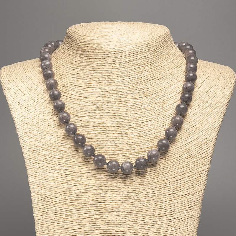 Naszyjnik «Labradoryt» z gładkimi kulkami, średnica 10 mm, długość 50 cm, z kamienia biały nefryt (syntetycznie barwiony)