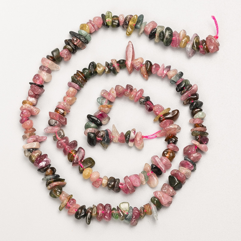 Koraliki z turmalinu, naturalny kamień – granulki na nitce, średnica 5×2 mm, długość 40 cm ±