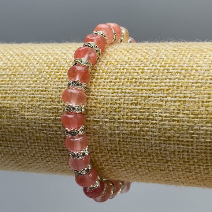 Bransoletka z chalcedonem, naturalny kamień, gładkie rondelki, średnica 8×5 mm ±, długość 18 cm (na elastycznej gumce) z białymi cyrkoniami