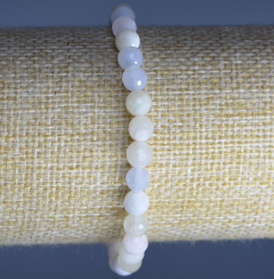 Bransoletka z morganitu, naturalny kamień, fasetowana kulka, średnica 6 mm, długość 18 cm (na elastycznej gumce)