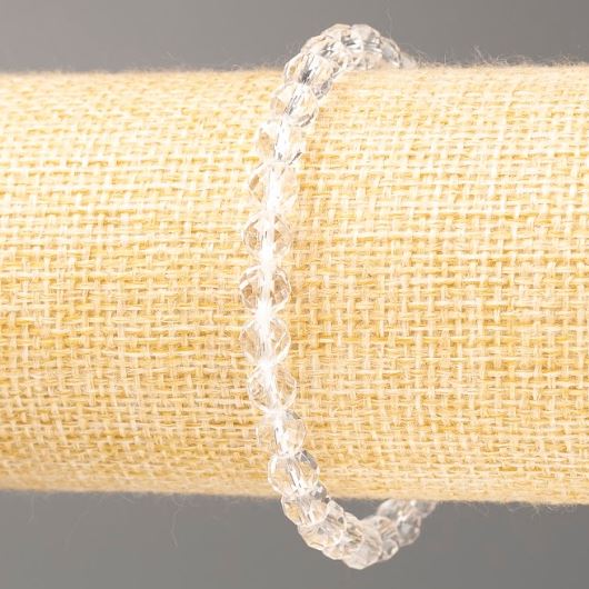Bransoletka z górskiego kryształu – fasetowana kulka, średnica 6 mm, długość 18 cm (rozciągliwa)