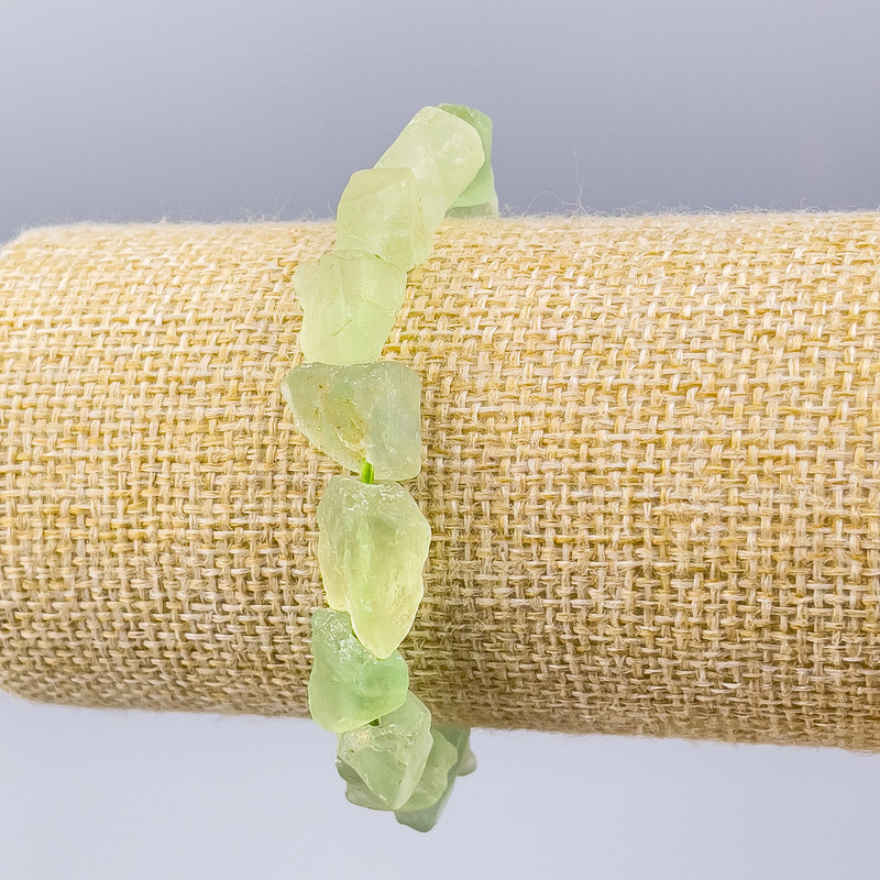 Bransoletka z nefrytu nieobrabionego, naturalny kamień, fasetowanie, średnica 10x13 mm ±, długość 18 cm (rozciągliwa)