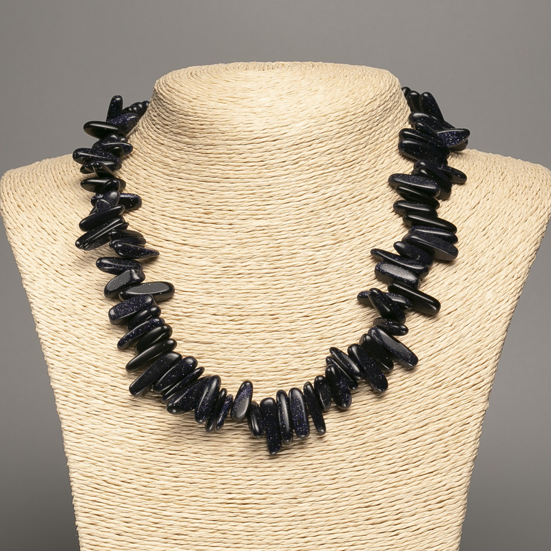 Naszyjnik z naturalnego kamienia awenturytu „Noc Kairu” odłamek „igła”, średnica 20×6 mm, długość 48 cm +