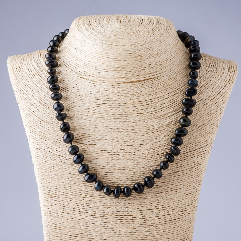 Naszyjnik z sokolego oka, tłoczony talerzyk, przekładka poprzeczna, 10–12 mm, długość 48 cm