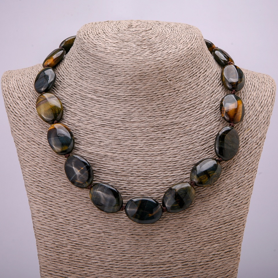 Naszyjnik z naturalnego kamienia Sokole Oko, owal 25×18 mm, długość 45 cm +