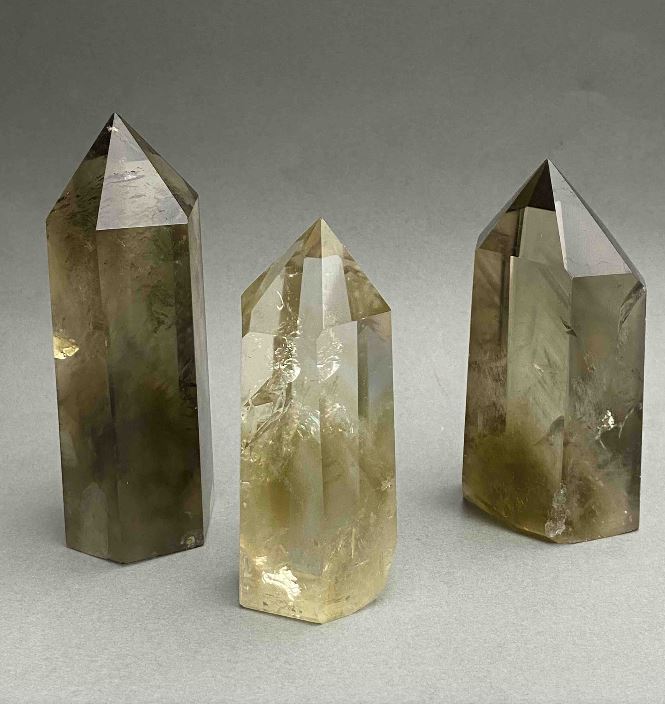 Ołówek pamiątkowy z naturalnego kwarcu, asortyment rozmiarów (waga od 130 g) (za 100 g)