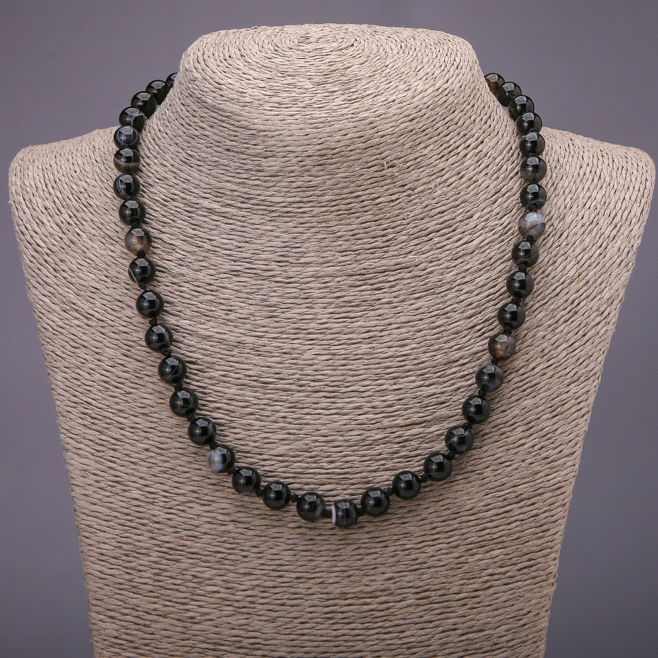 Naszyjnik z naturalnego agatu – gładkie kuleczki o średnicy ok. 8 mm, długość 48 cm