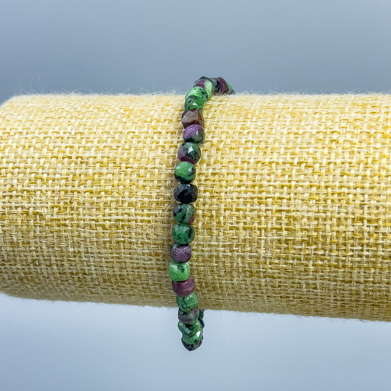 Bransoletka z zoizytu – naturalny kamień, fasetowane kostki 4×4 mm, długość 18 cm (elastyczna)