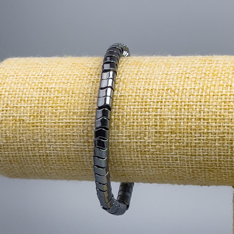 Bransoletka z hematytu «Zigzag», średnica 4×6 mm, długość 18 cm (elastyczna)