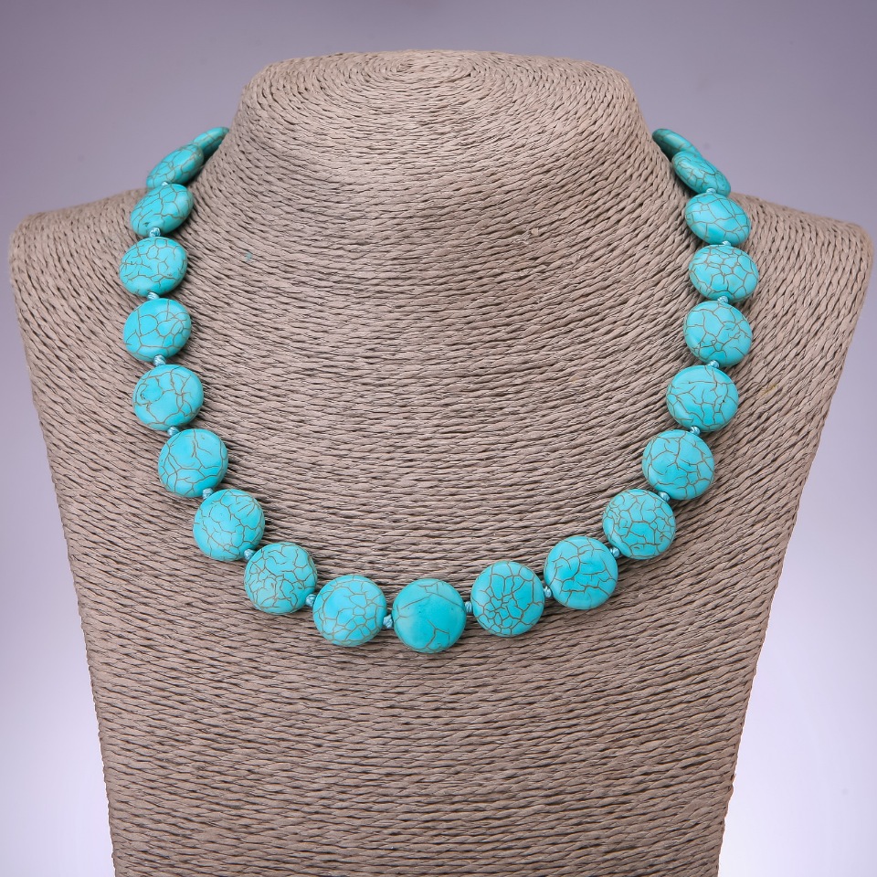 Naszyjnik z turkusem z żyłkami, monety o średnicy 17,5 mm, długość 45 cm