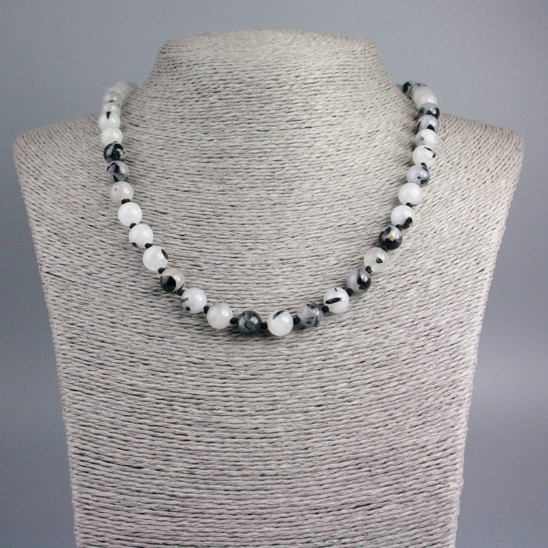 Naszyjnik z naturalnego kwarcu włosowatego, z gładką kulką, średnica 8,5 mm, długość 48 cm