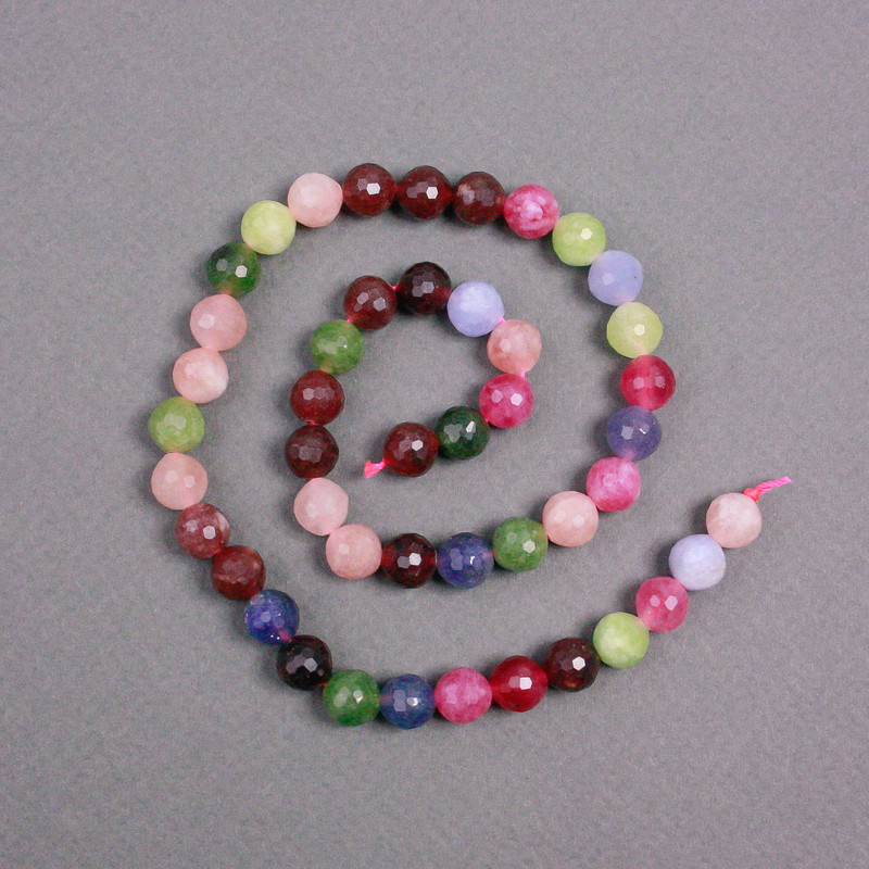 Koraliki z turmalinu na nitce, naturalny kamień, fasetowana kula, średnica 8,5 mm, długość 38 cm