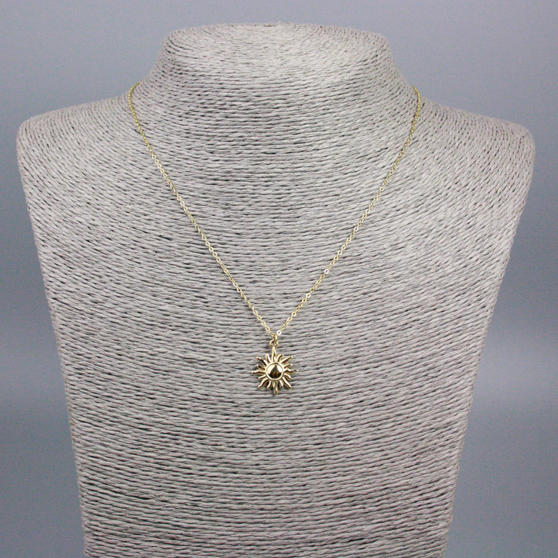 Łańcuszek Xuping z pozłacaniem 18K z zawieszką „Słońce”, średnica 17×16 mm ± z przedłużającym łańcuszkiem, długość 53 cm ±, grubość 1 mm ±