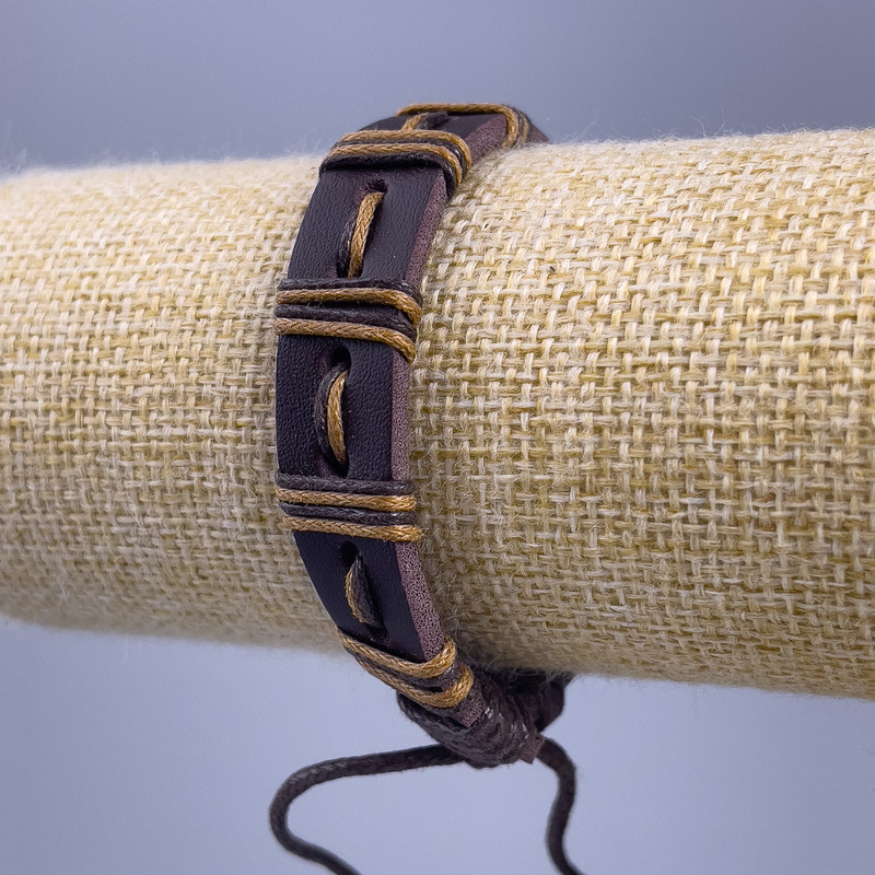 Bransoletka, długość 18–25 cm, grubość 12 mm, eko-skóra, kolor brązowy, na zapięciu