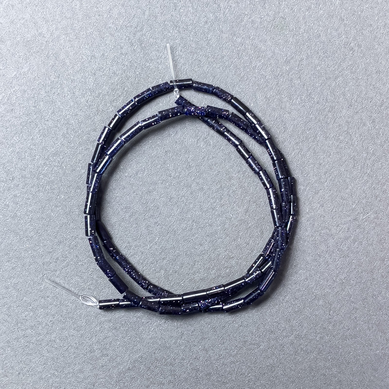 Koraliki z awenturynu „Noc Kaïry” fasetowane, średnica 2×4 mm, długość około 38 cm na żyłce