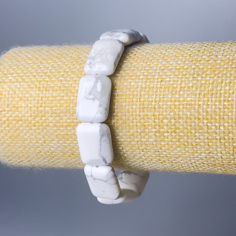 Bransoletka z howlit naturalny kamień prostokątne ogniwa, średnica 13 x 18 mm ±, długość 18 cm (rozciągliwa)