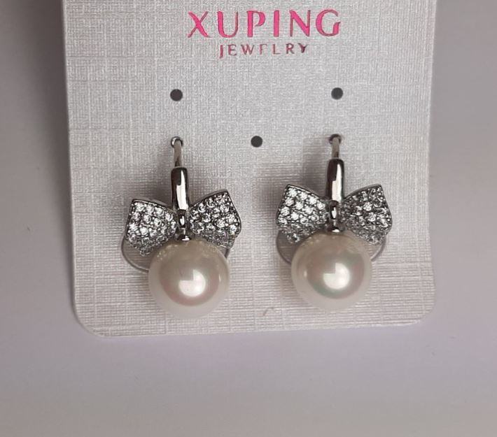 Kolczyki Xuping z białą perłą Majorki i białymi kryształami, średnica 10 mm, długość 19 mm, rodowane
