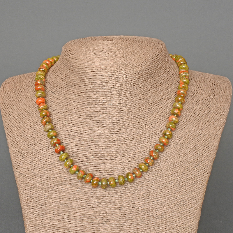 Naszyjnik z jaspisu heliotropowego, naturalny kamień, gładkie rondelki, średnica 8x5 mm ±, długość 47 cm