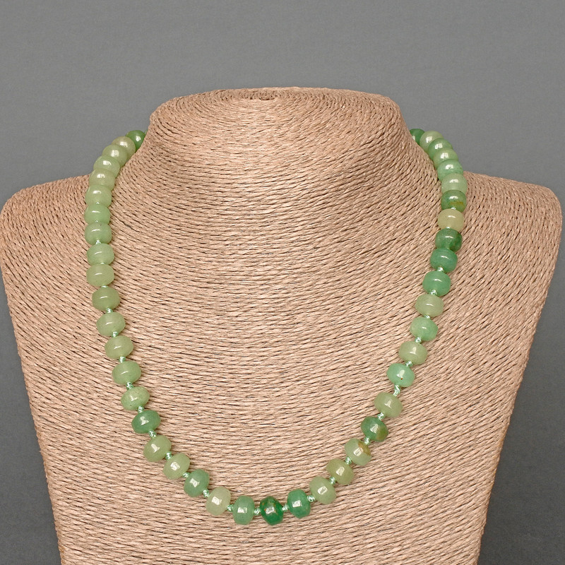 Naszyjnik z nefrytu – naturalny kamień, gładkie rondelki, średnica 9×7 mm, długość ok. 49 cm